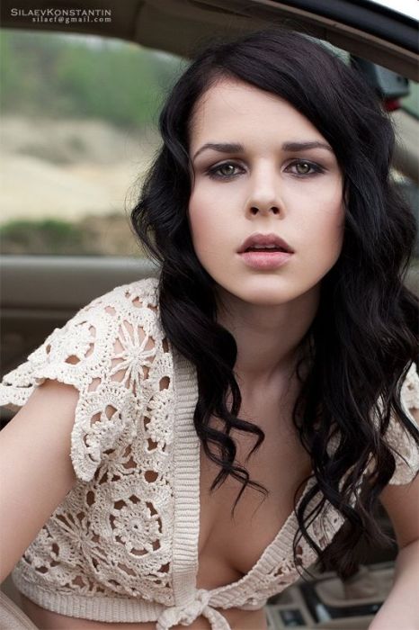 Пятничные девушки в автомобилях (92 фото)