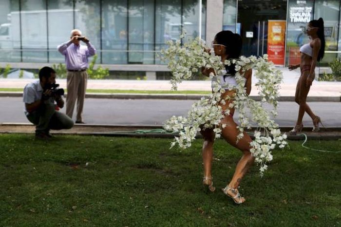 Забавные девушки