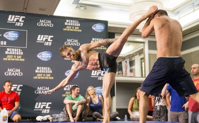 Конор Макгрегор и его путь к успеху