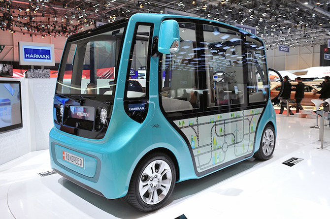 Маленький городской автобус Rinspeed microMAX