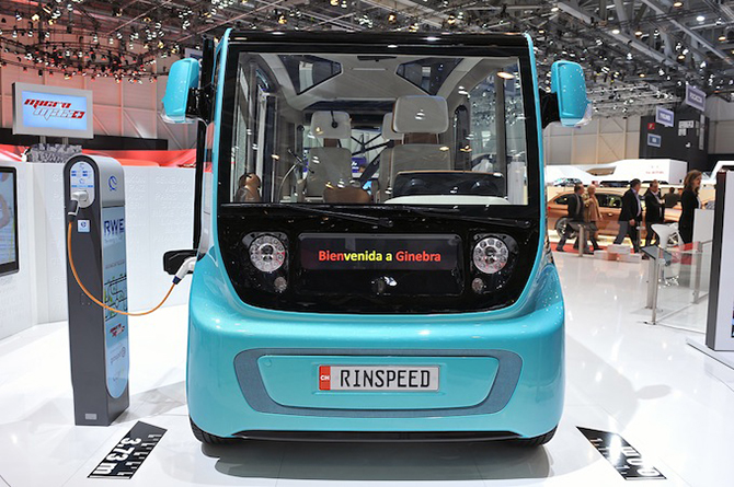 Маленький городской автобус Rinspeed microMAX