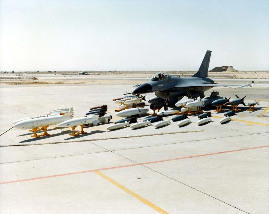 Компании, зарабатывающие на войнах (11 фото)