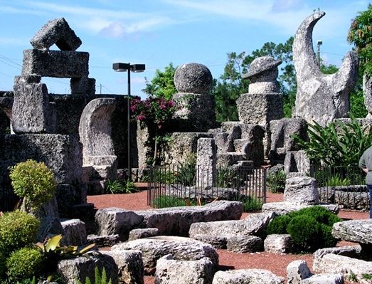 Тайны, унесённые в могилу… (17 фото)