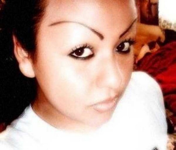 Губки бантиком, бровки домиком