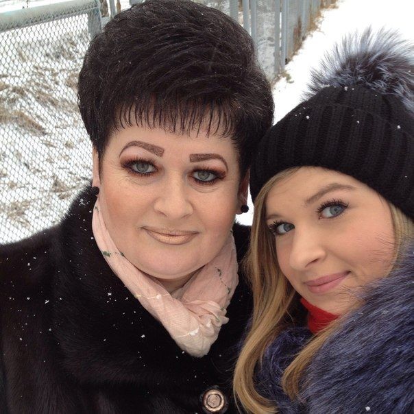 Губки бантиком, бровки домиком