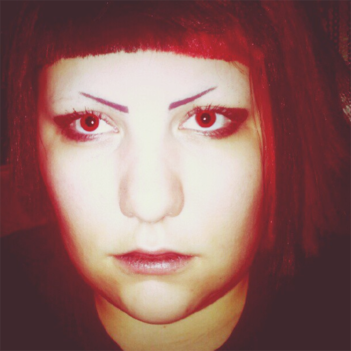 Губки бантиком, бровки домиком