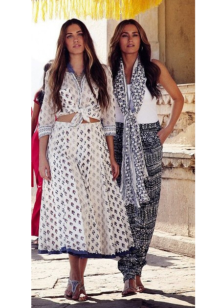 Вы не поверите, кем эти девчонки приходятся друг другу! Вы не поверите, кем эти девчонки приходятся друг другу!