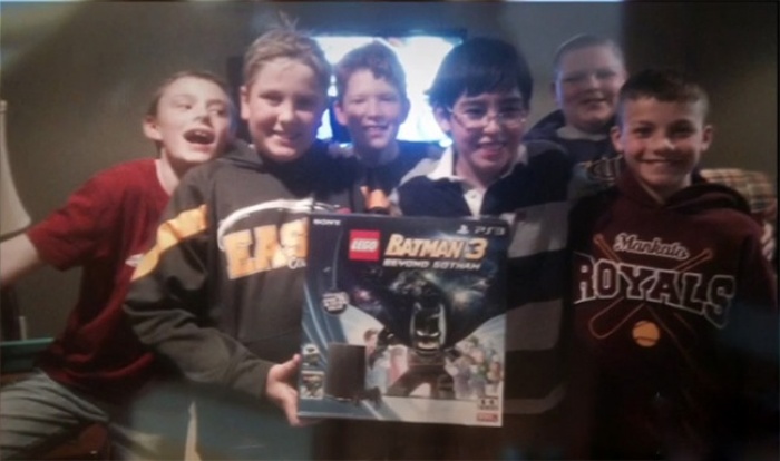 Школьники помогли своему сверстнику, над которым насмехались одноклассники