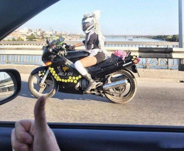 Девушки, которые любят мотоциклы