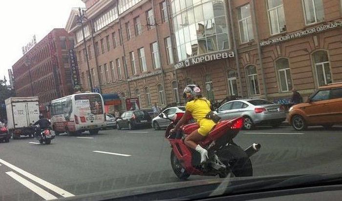 Девушки, которые любят мотоциклы