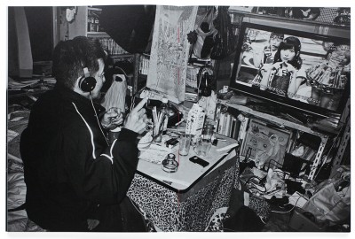 Фотограф показал, как живет его многочисленная семья в однокомнатной квартире