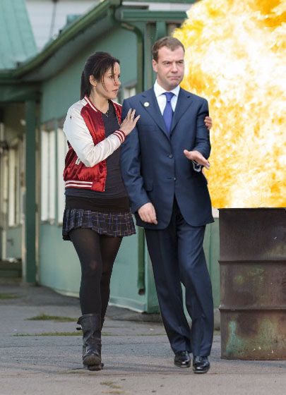 Фотожабы на новый фильм РЭД2