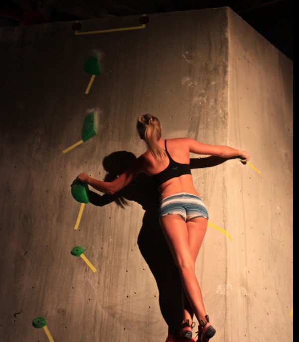 Летние девчонки: минимум одежды, максимум позитива