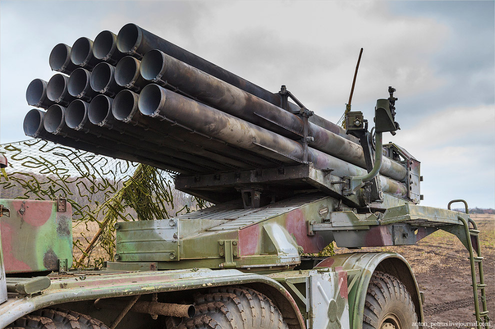 Как стреляют системы залпового огня Град и Ураган