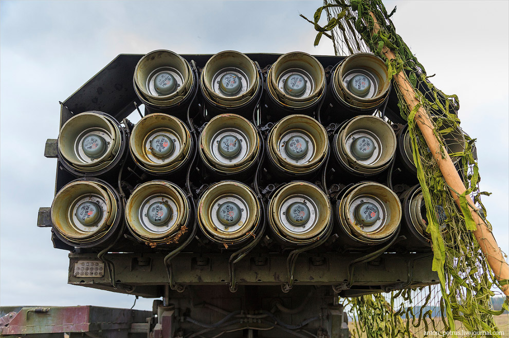 Как стреляют системы залпового огня Град и Ураган