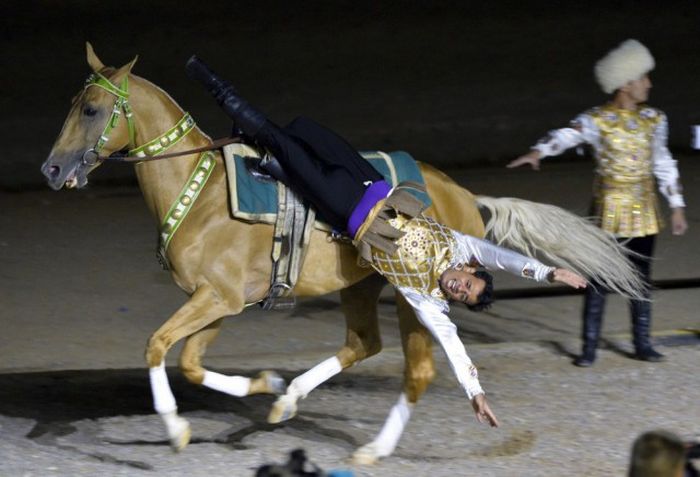 Церемония открытия Всемирных игр кочевников в Кыргызстане