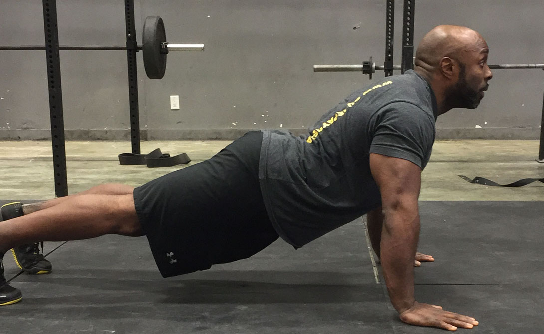 Самые распространенные ошибки при отжиманиях Самые распространенные ошибки при отжиманиях