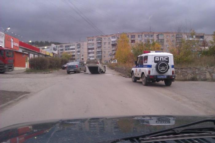 Проезд с переворотом (2 фото)