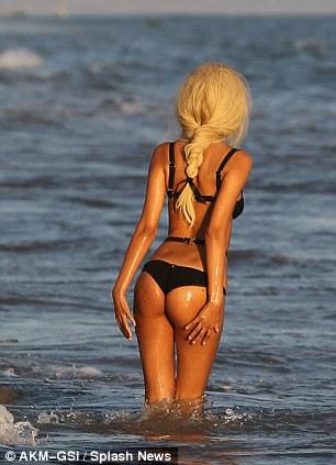 Захья Дехар - судьба бывшей проститутки (6 фото)