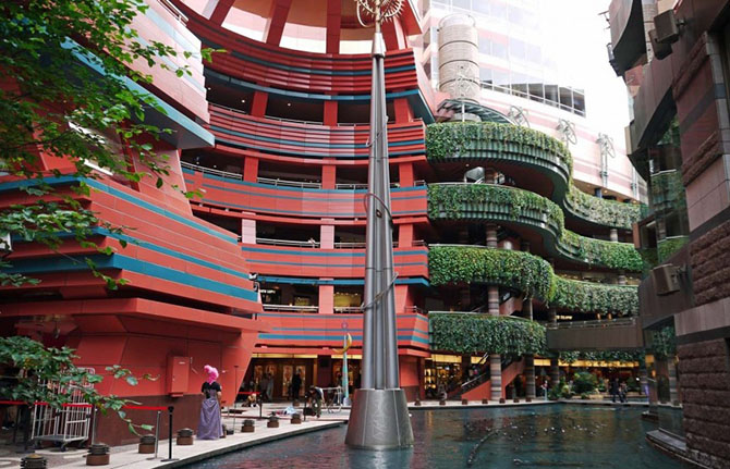 10 самых роскошных центров в мире (11 фото)