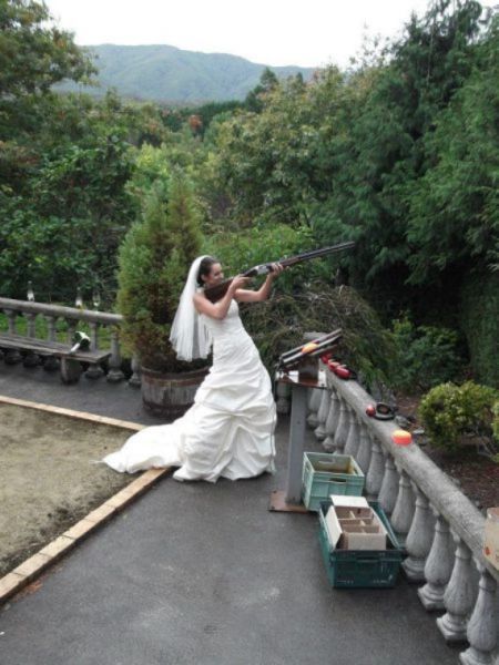 Подборка фотографий: Девушки с оружием (75 фото)