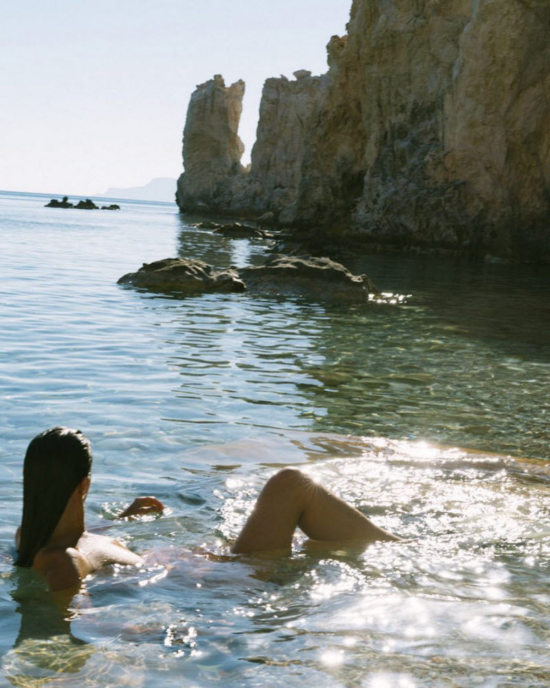 Горячие снимки из Instagram Эли Миттон