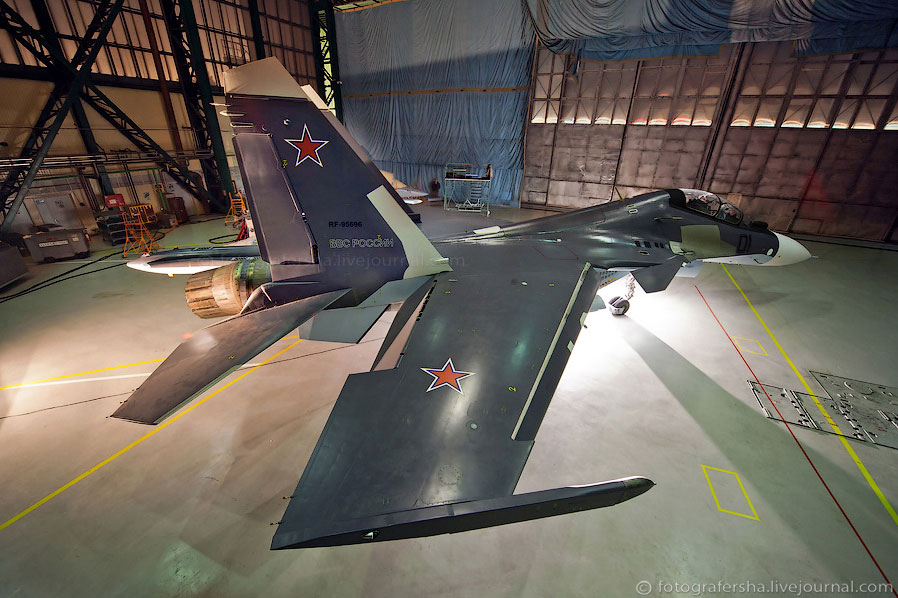 Новый истребитель Су-30СМ для ВВС России