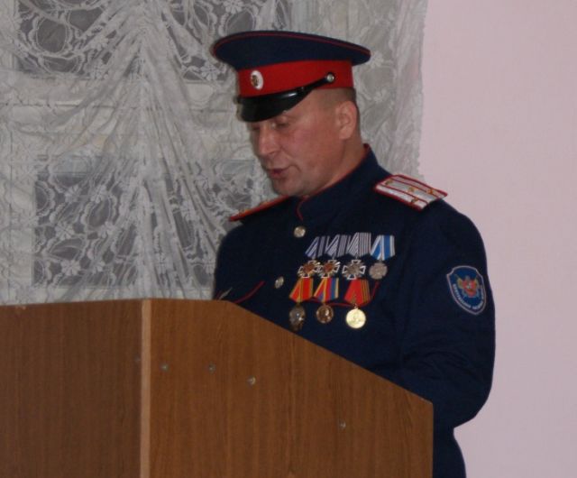 Казацкий атаман пришел получать награду в футболке с неприличной надписью