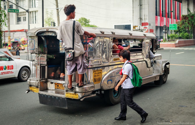 Яркие джипни филиппинцев Яркие джипни филиппинцев