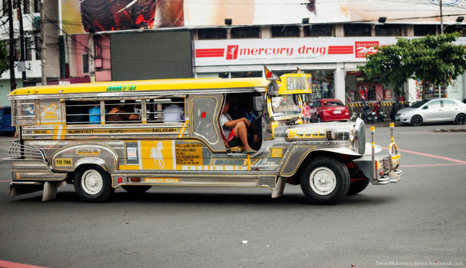 Яркие джипни филиппинцев Яркие джипни филиппинцев
