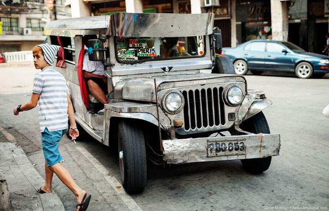 Яркие джипни филиппинцев Яркие джипни филиппинцев