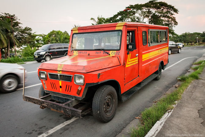 Яркие джипни филиппинцев Яркие джипни филиппинцев