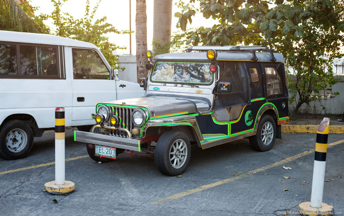 Яркие джипни филиппинцев Яркие джипни филиппинцев