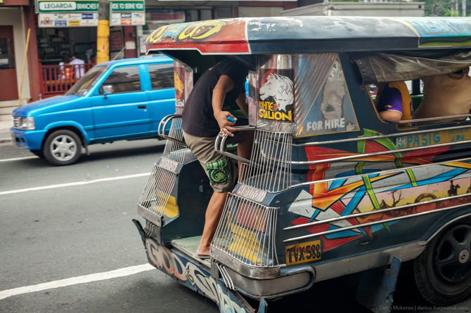 Яркие джипни филиппинцев Яркие джипни филиппинцев