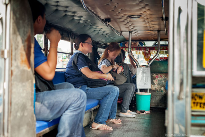 Яркие джипни филиппинцев Яркие джипни филиппинцев