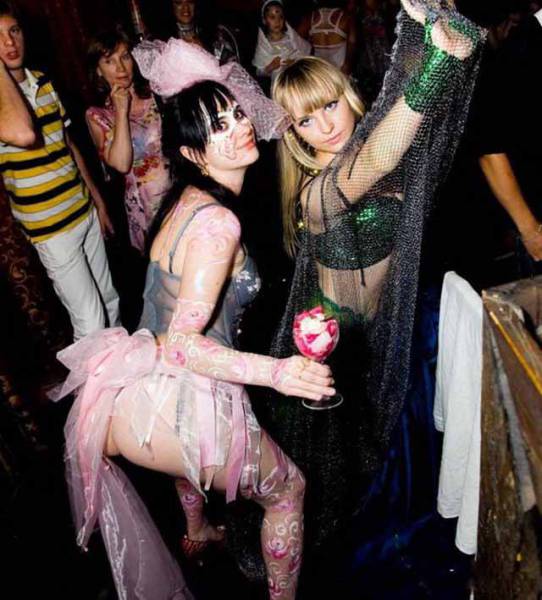 Забавные фото с девушками