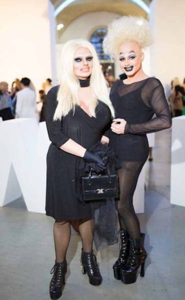 Забавные фото с девушками