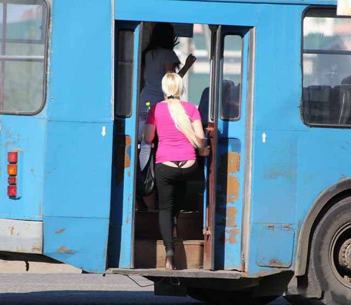 Забавные фото с девушками