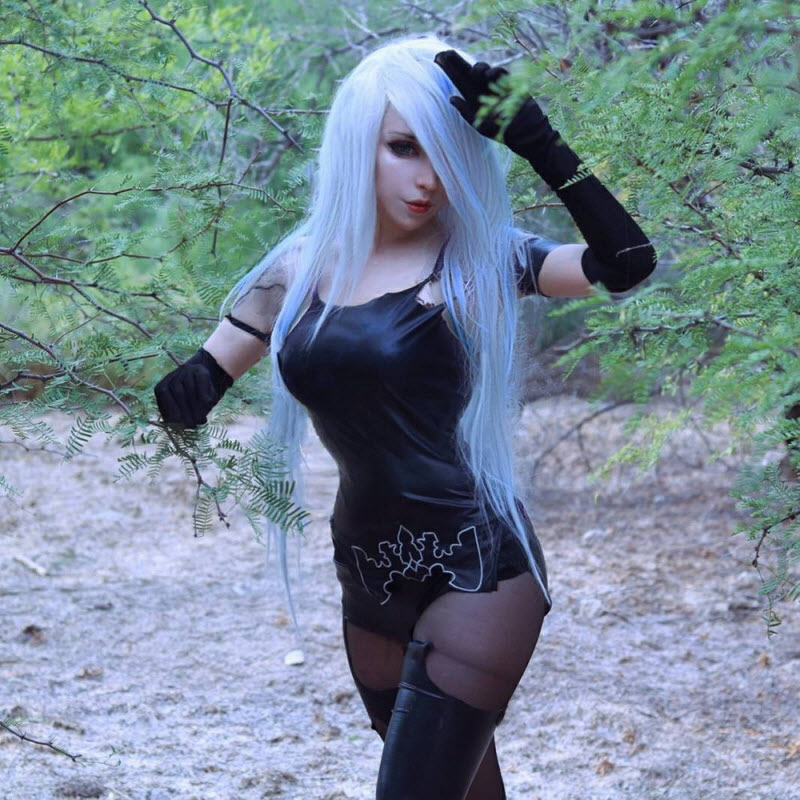 Косплеерша готова воплотить ваши фантазии за небольшую плату