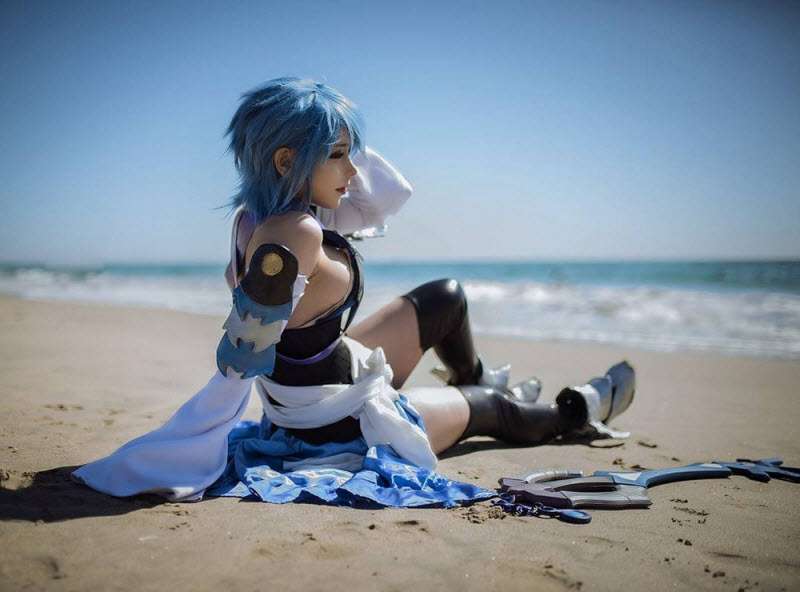 Косплеерша готова воплотить ваши фантазии за небольшую плату