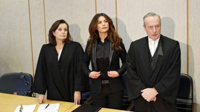 Русскую модель Playboy посадили в тюрьму за незадекларированные подарки 90-летнего любовника