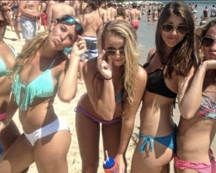 Красавицы с пляжей Хорватии