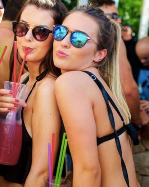 Красавицы с пляжей Хорватии