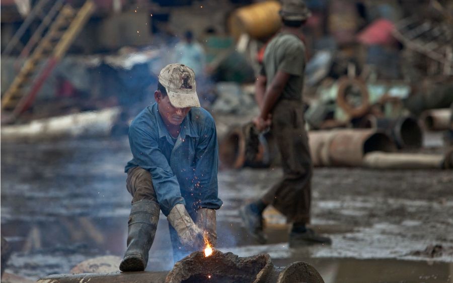 Кладбище кораблей в Читтагонге