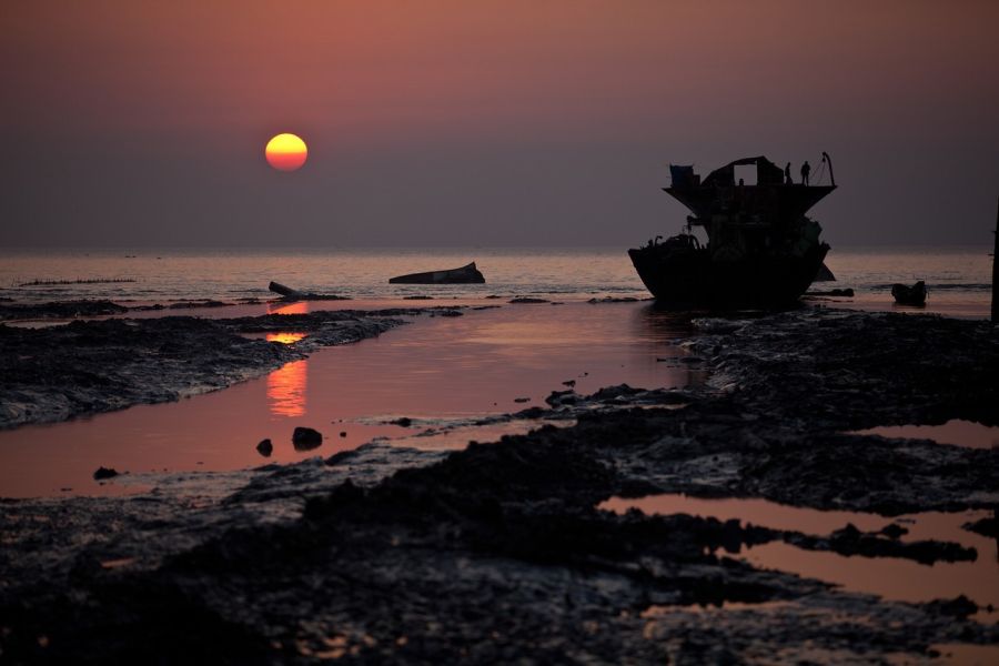 Кладбище кораблей в Читтагонге