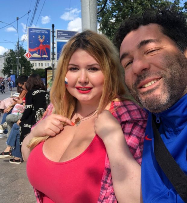 Ксюшу из Нижнего Новгорода окрестили болельщицей с самыми большими буферами