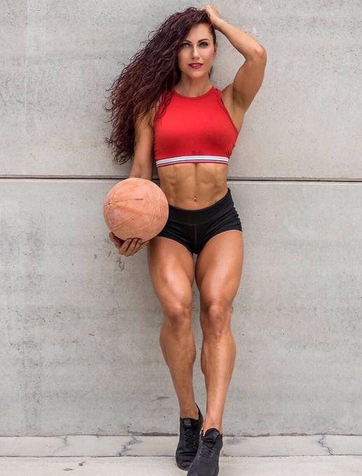 Спортсменки и просто красавицы