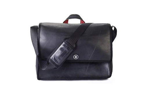 10 удачных примеров одежды и аксессуаров из мусора 10 удачных примеров одежды и аксессуаров из мусора