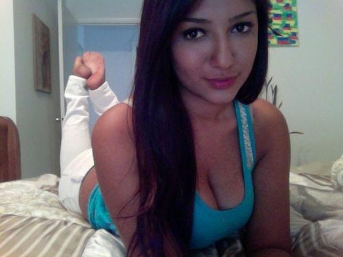 Девушки, которые фотографируют сами себя (40 фото)