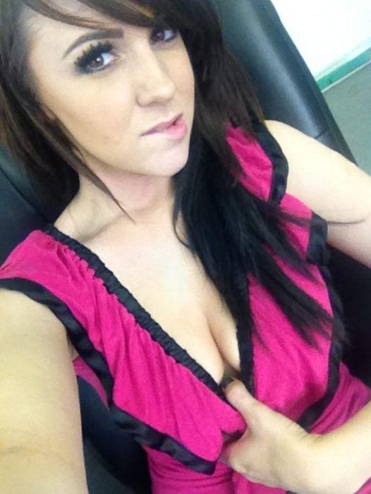 Девушки, которые фотографируют сами себя (40 фото)